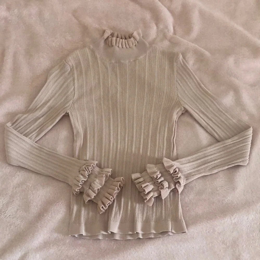 Zara - Picture 1 of 6